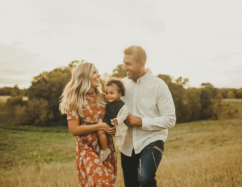 Chisholm fall gallery fall mini session print 098 famimly walking through grass