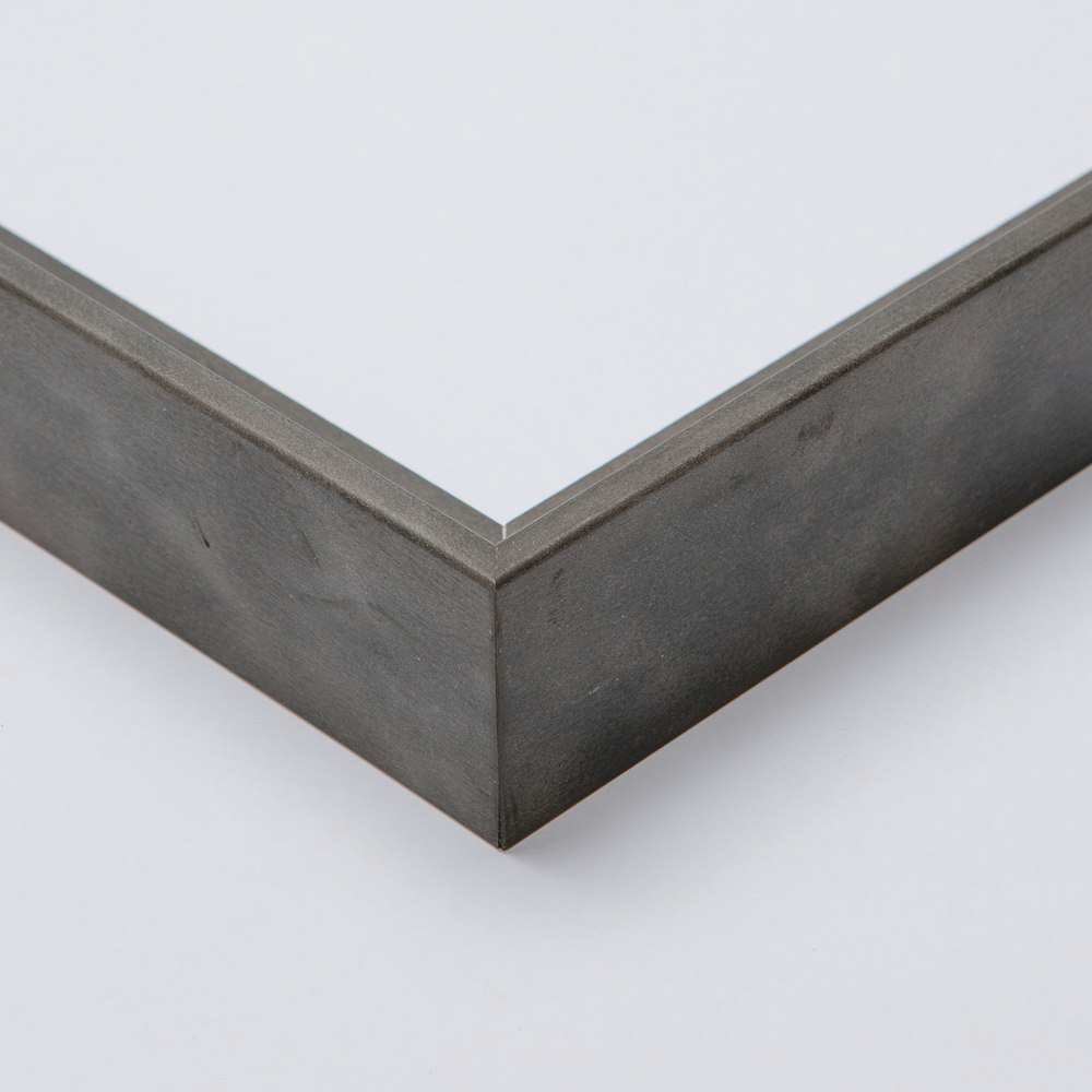 Float Frame moulding woodland weathered gray corner detail