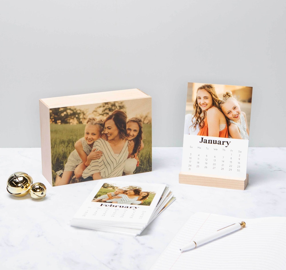 Photo Print Calendar with Wood Box Holiday2020 Prints W Stand Reshoot 07