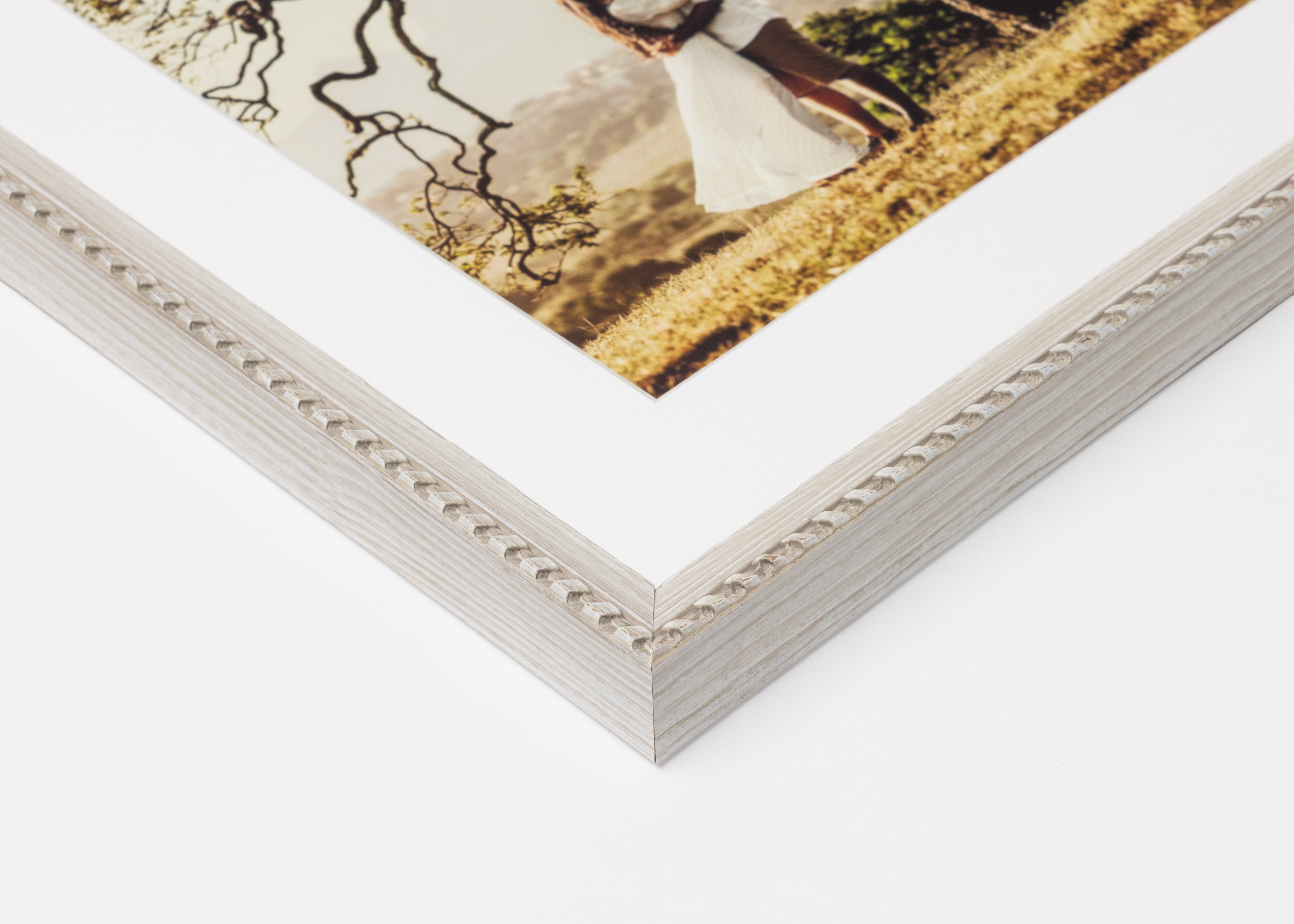Corner detail of Brimfield ⅞" Cottage White Frame moulding