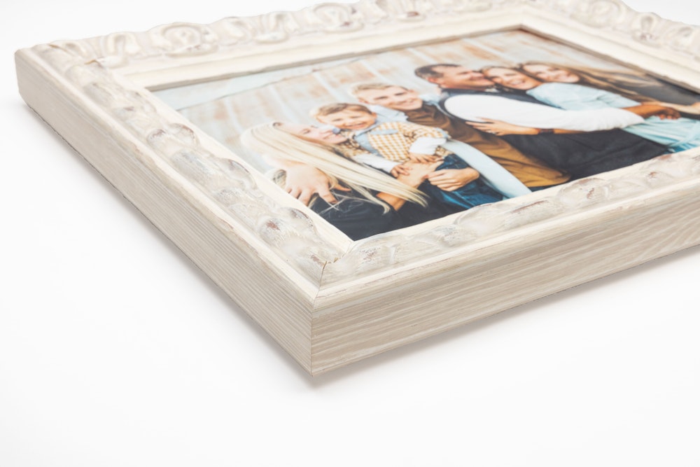 Corner detail of Cottage White Brimfield Frame moulding